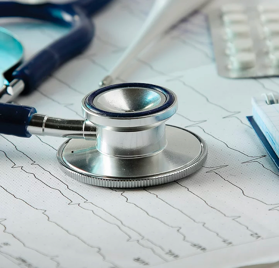 Stethoscope on desk